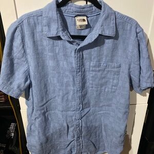 The North Face men’s shirt size M short sleeves